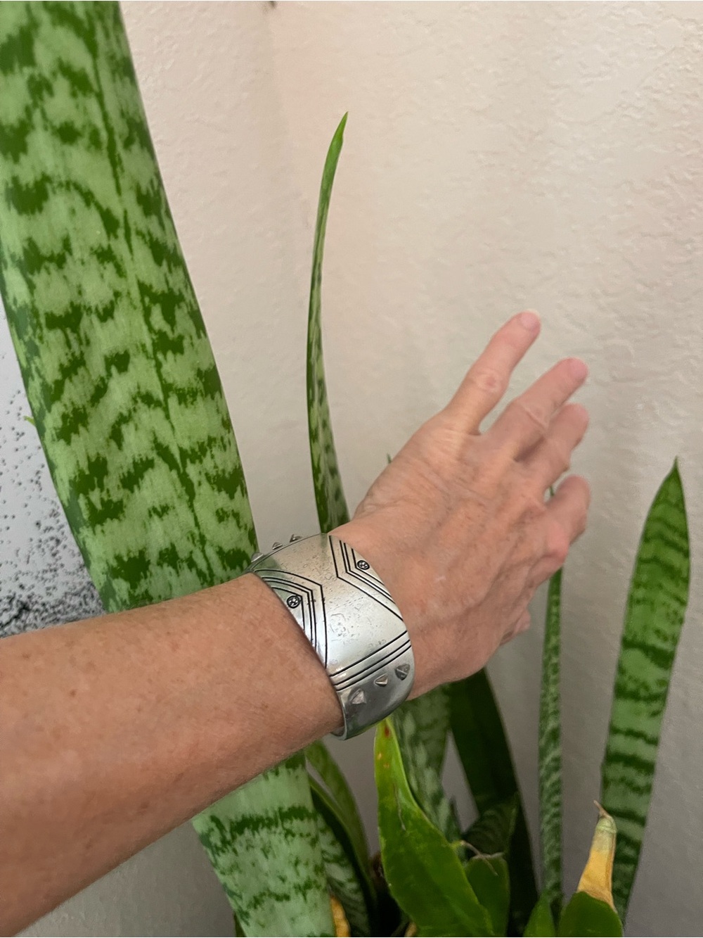 House of Harlow 1960 Silver-Tone Engraved Cuff Bracelet - Silver